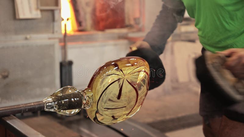 Glassblowing 4 — Pushing the Medium — cover